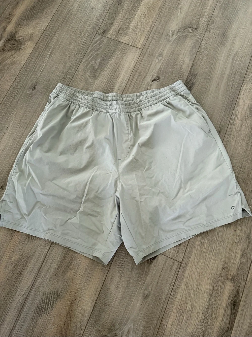 GAP Men's Light Gray Athletic Shorts